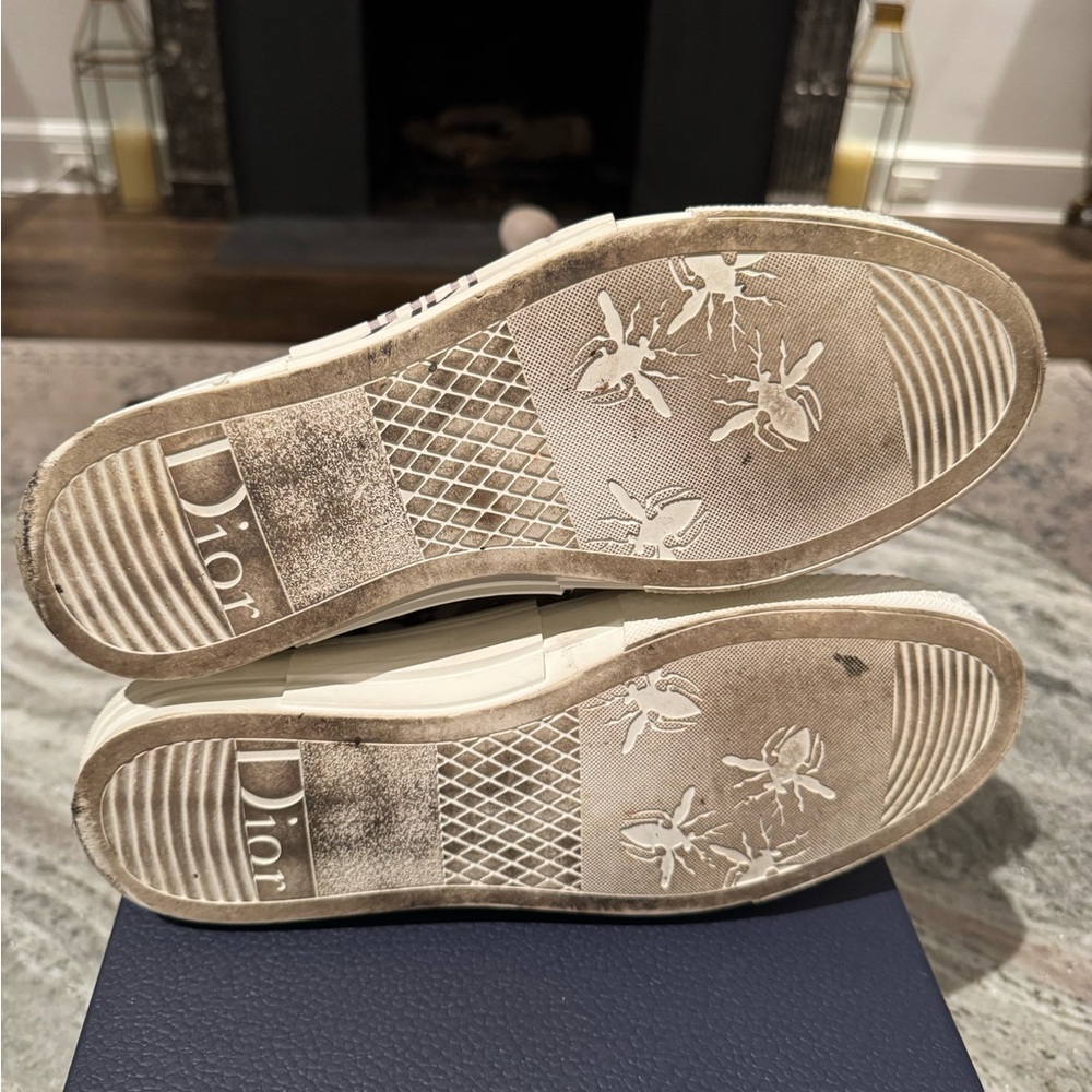 Dior and Shawn B23 High-Top Sneakers in Cream and Gray - Picture 5 of 7